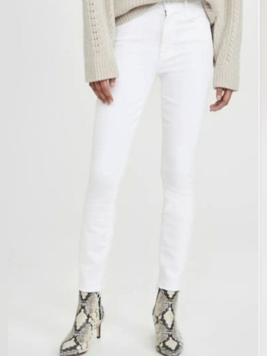 MOTHER Denim - Mother High Waisted Looker Ankle Fray Jeans in White Sz 25